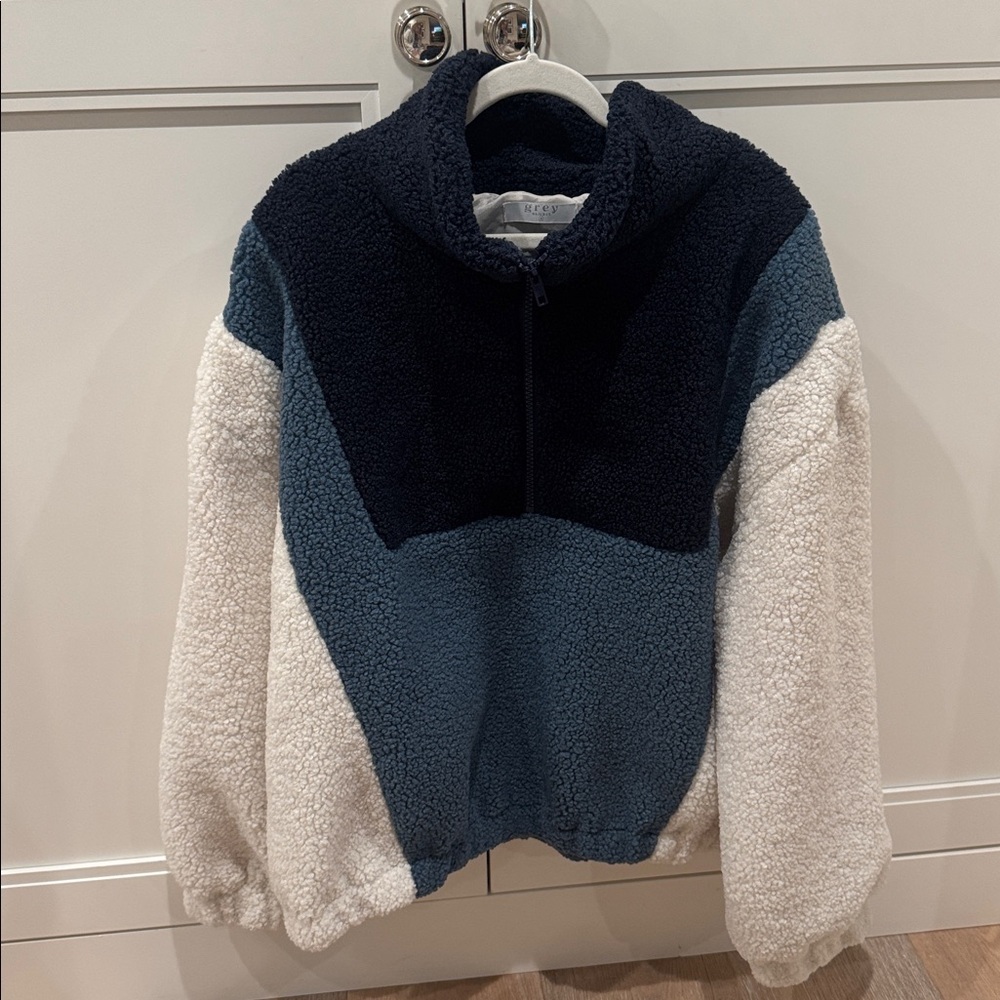Grey Bandit Colorblock Pullover